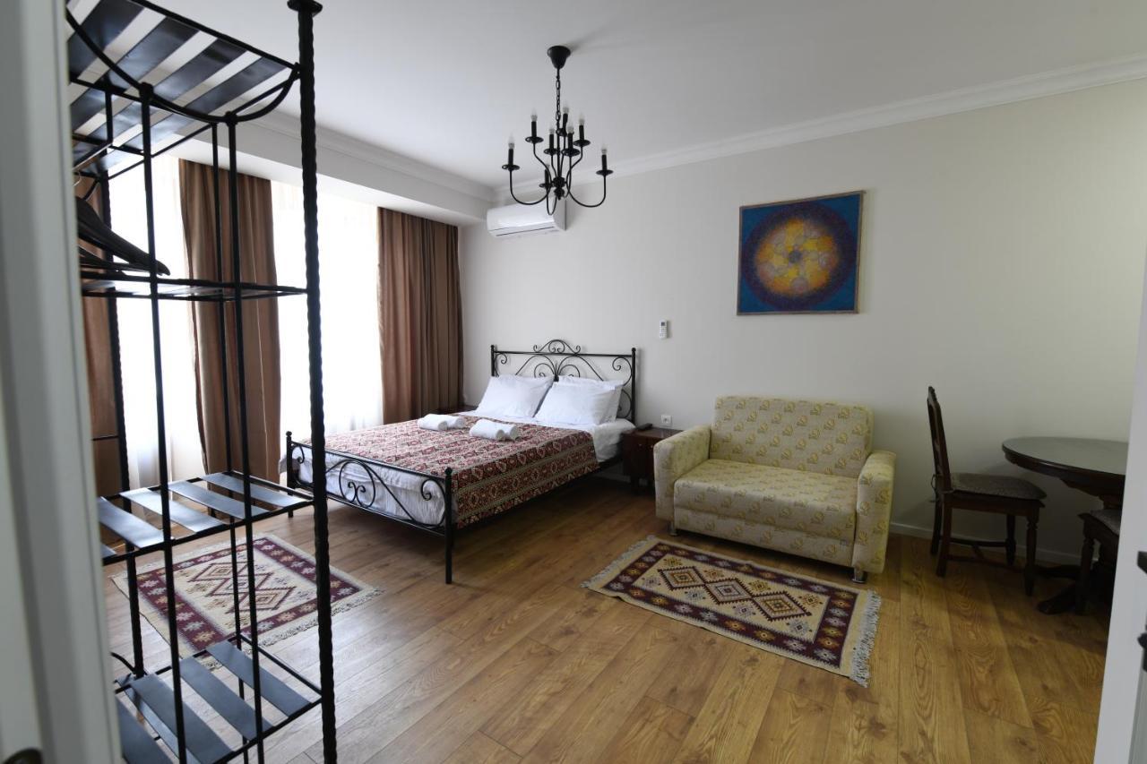 Batoni Apartments Tbilisi Buitenkant foto